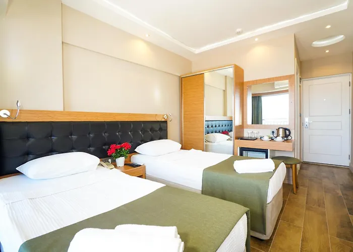 Aurasia Sea Side Otel 3*