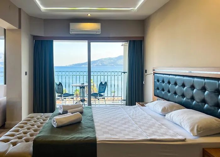 Otel Aurasia Sea Side 3*