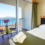 فندق Aurasia Sea Side 3*