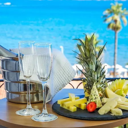 Aurasia Sea Side マルマリス