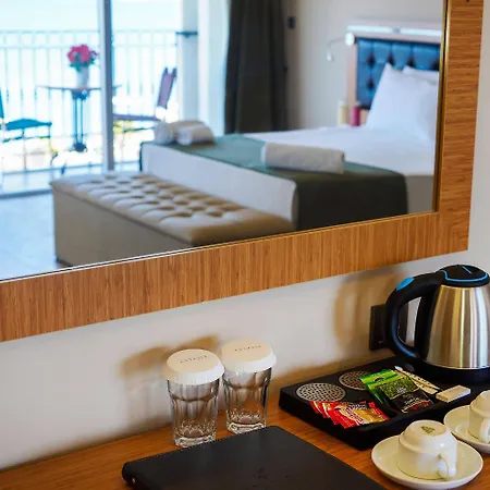 Aurasia Sea Side 3* Μαρμαρίς