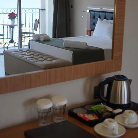 Aurasia Sea Side Hotel