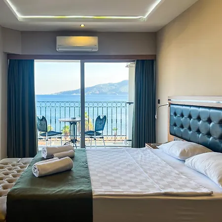 Hotel Aurasia Sea Side 3*