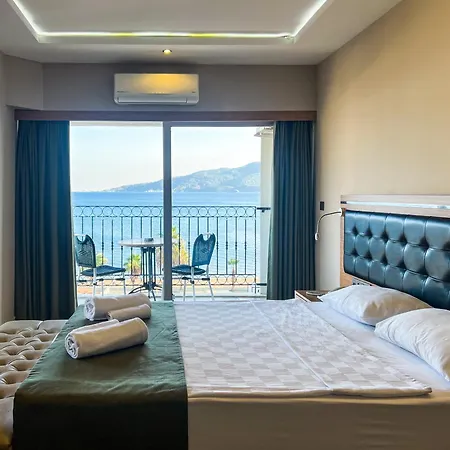 Hotel Aurasia Sea Side 3*