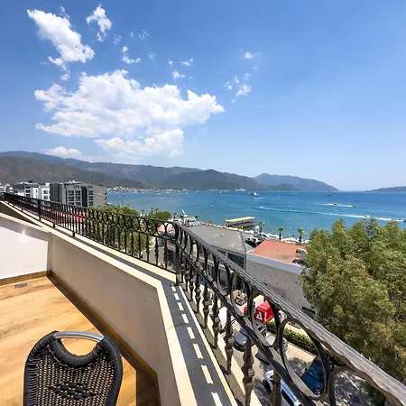 Aurasia Sea Side Μαρμαρίς