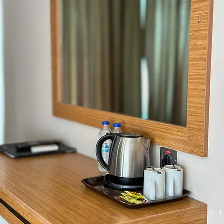 Aurasia Sea Side 호텔