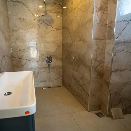 Aurasia Sea Side 호텔 3*