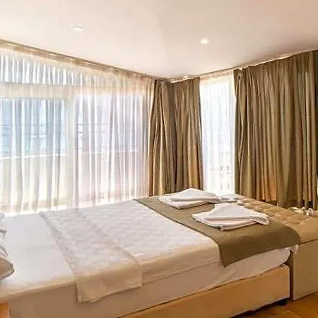 Hotel Aurasia Sea Side