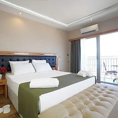 Aurasia Sea Side