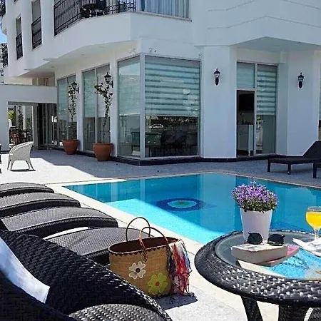Aurasia Sea Side Hotel 3*