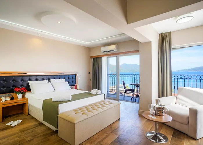 Hotel Aurasia Sea Side 3*