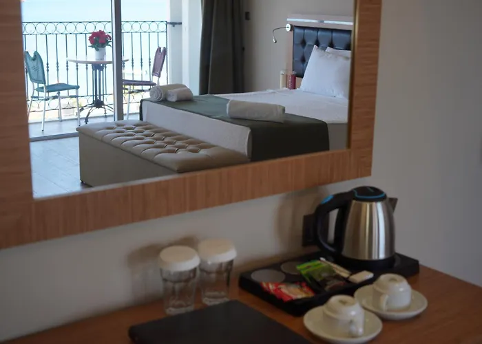 Aurasia Sea Side Hotel