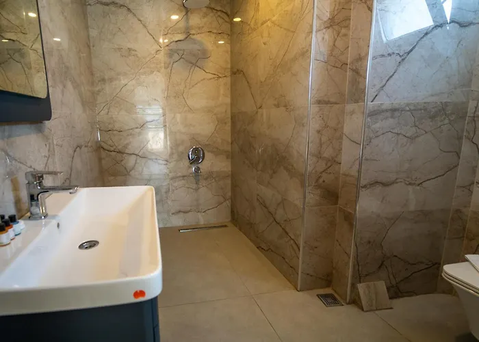 Aurasia Sea Side Hotel 3*